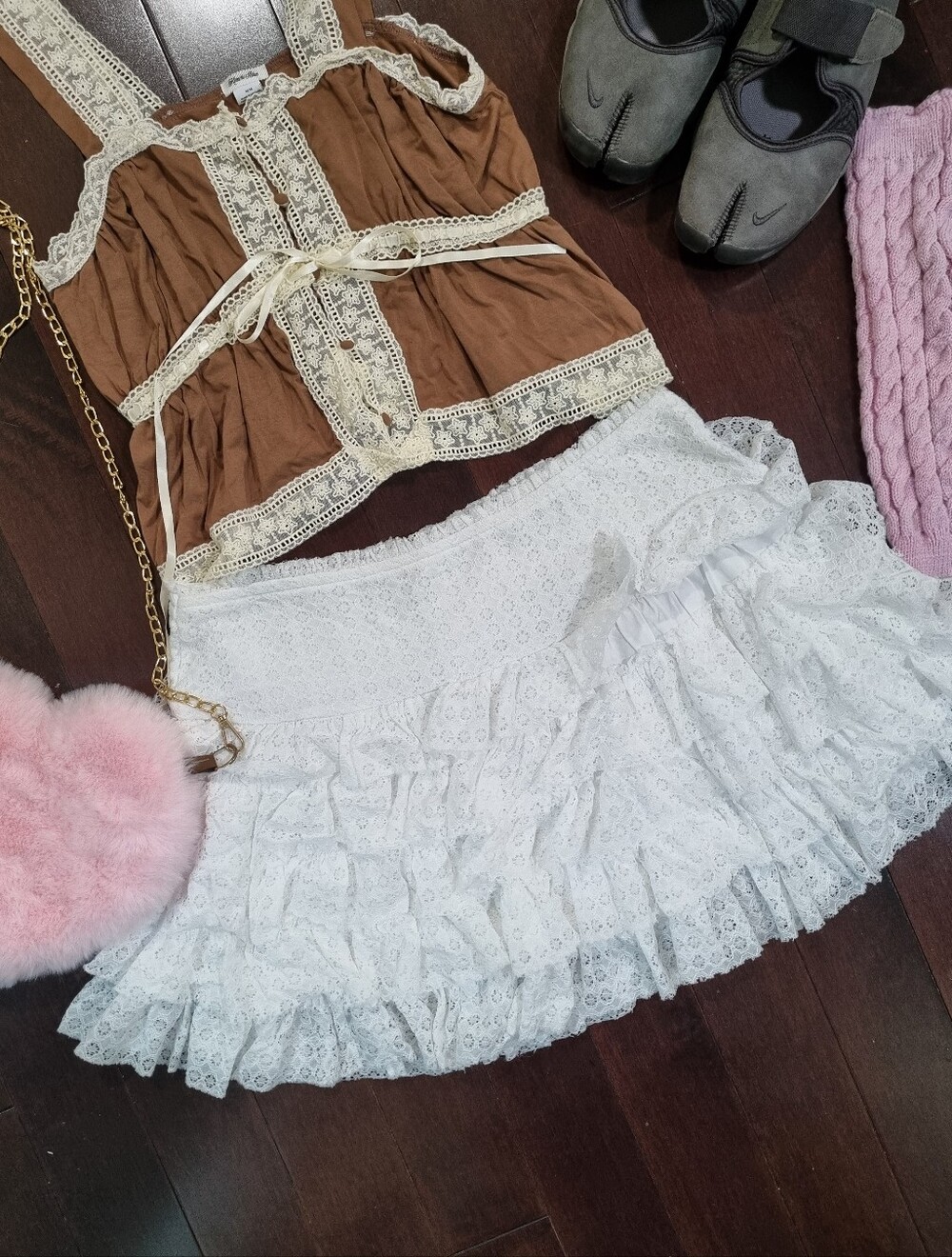 American Eagle | White Bloomer Style Lace Skort